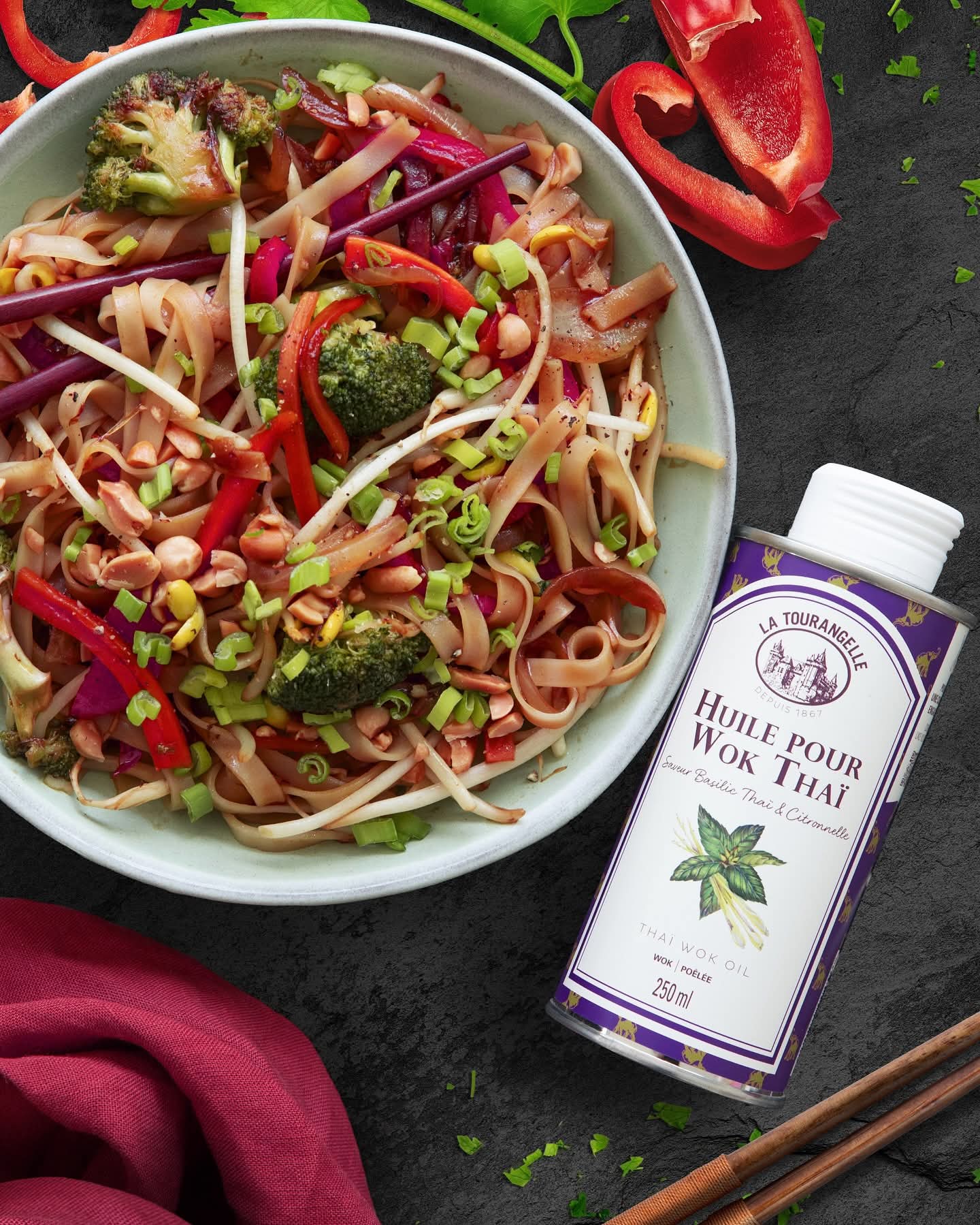 Huile Wok Thaï saveur Basilic thaï et citronnelle Les Bons Plans du Châtelain